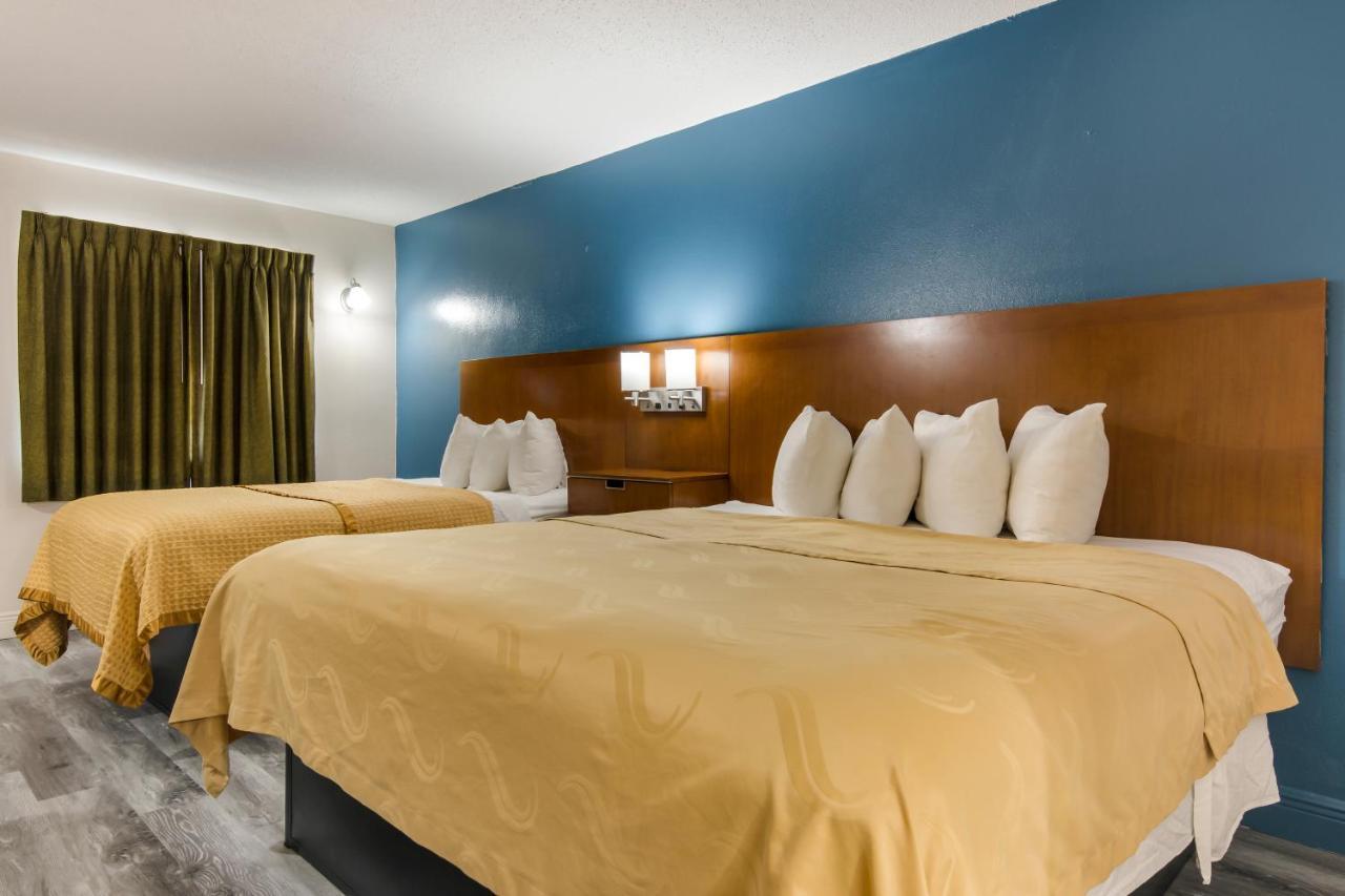 Rodeway Inn Broken Bow-Hochatown Екстериор снимка