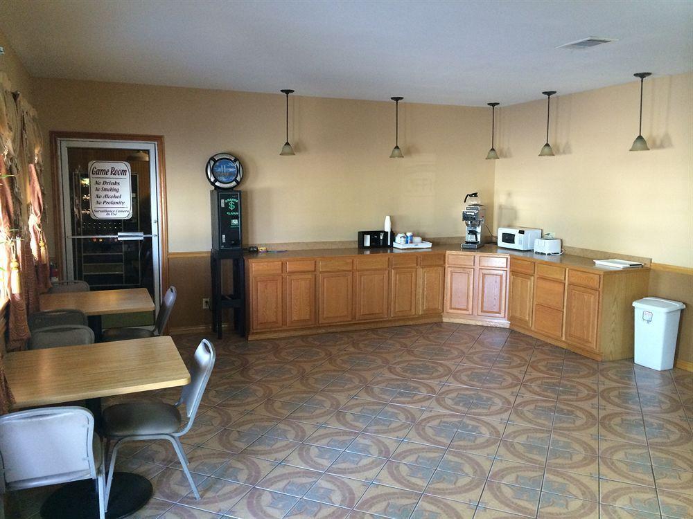 Rodeway Inn Broken Bow-Hochatown Екстериор снимка