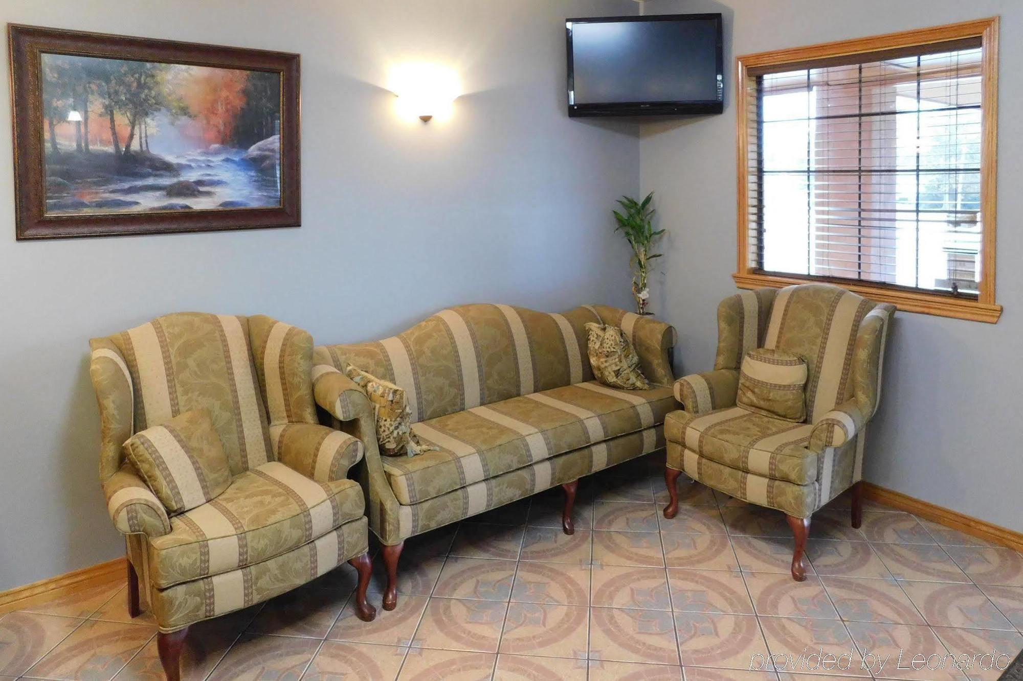 Rodeway Inn Broken Bow-Hochatown Екстериор снимка